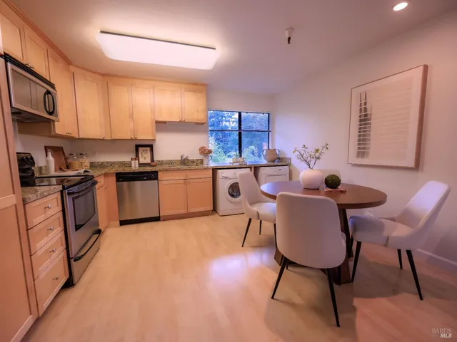 $420,000 | 720 Petaluma Boulevard South, Unit 30, Petaluma, CA 94952