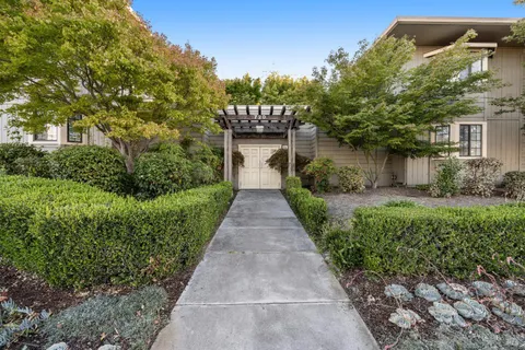 $425,000 | 720 Petaluma Boulevard South, Unit 30, Petaluma, CA 94952