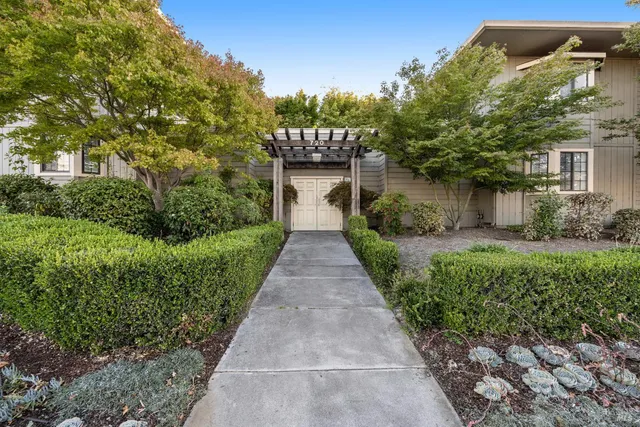 $420,000 | 720 Petaluma Boulevard South, Unit 30, Petaluma, CA 94952