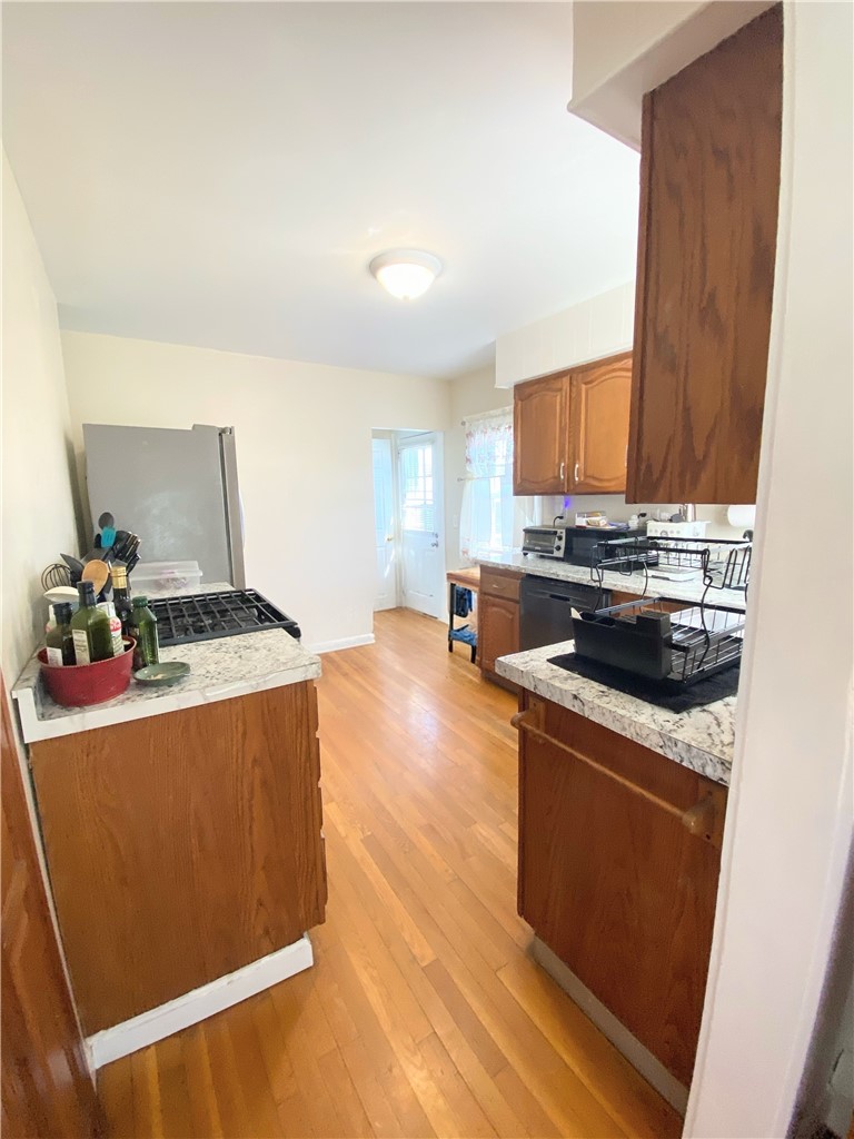 128 Fern Street Warwick, RI 02889 - Photo 8 of 31