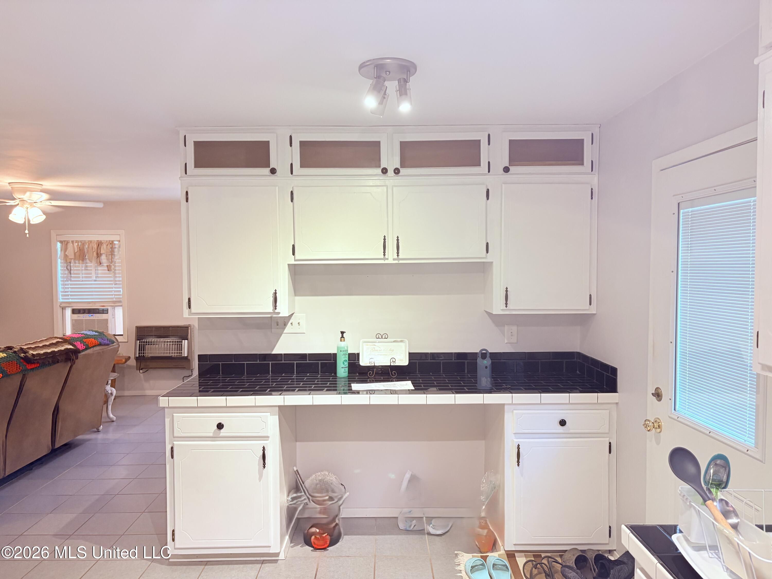 2326 Bluegoose Road Sarah, MS 38665 - Photo 7 of 18 kitchen 2