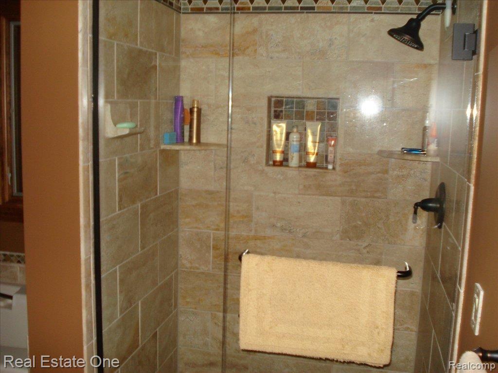 38839 Westchester Road Sterling Heights, MI 48310 - Photo 14 of 14 westchesterandcrystal 033