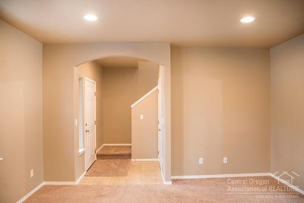 463 North Village Meadows Road Sisters, OR 97759 - Photo 2 of 22 Additional Photo