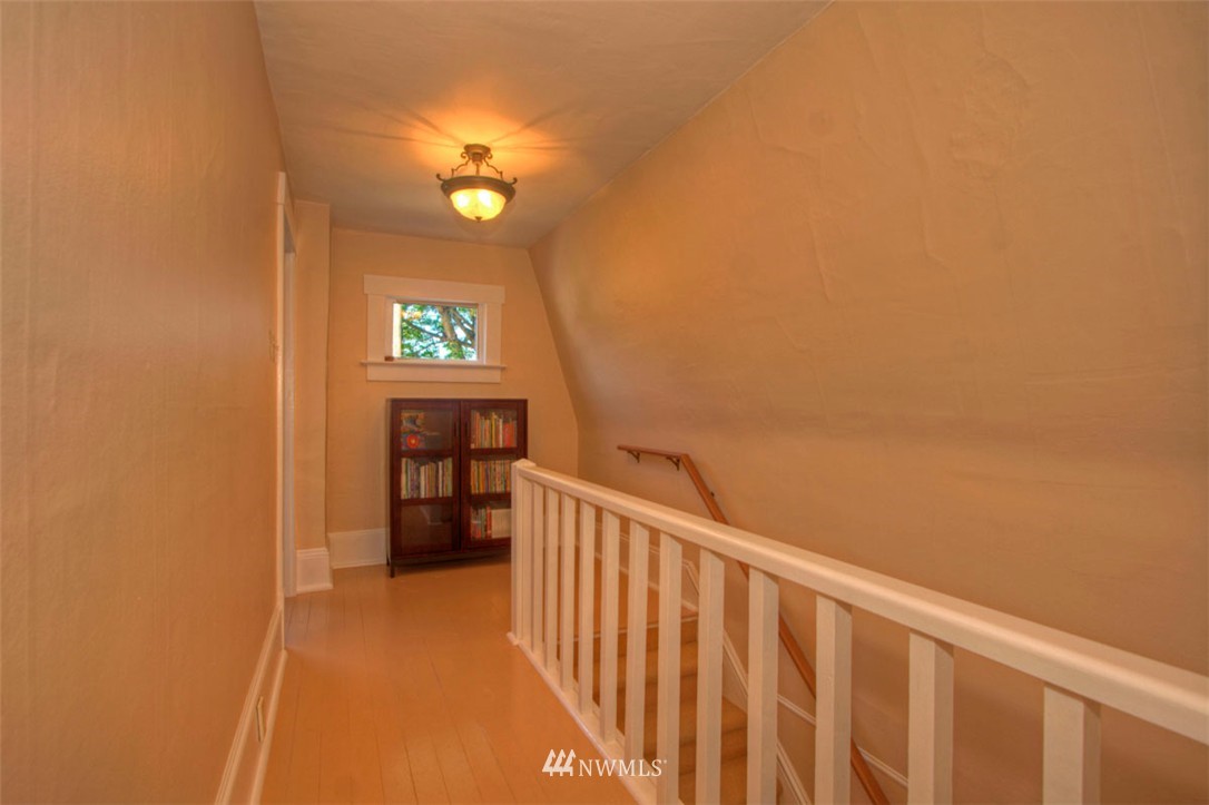 706 North 63rd Street Seattle, WA 98103 - Photo 12 of 23 Gallery Image 12