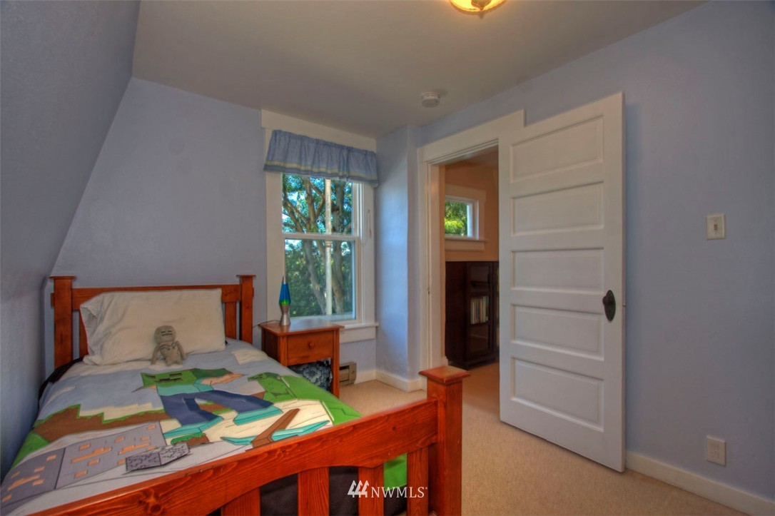 706 North 63rd Street Seattle, WA 98103 - Photo 13 of 23 Gallery Image 13