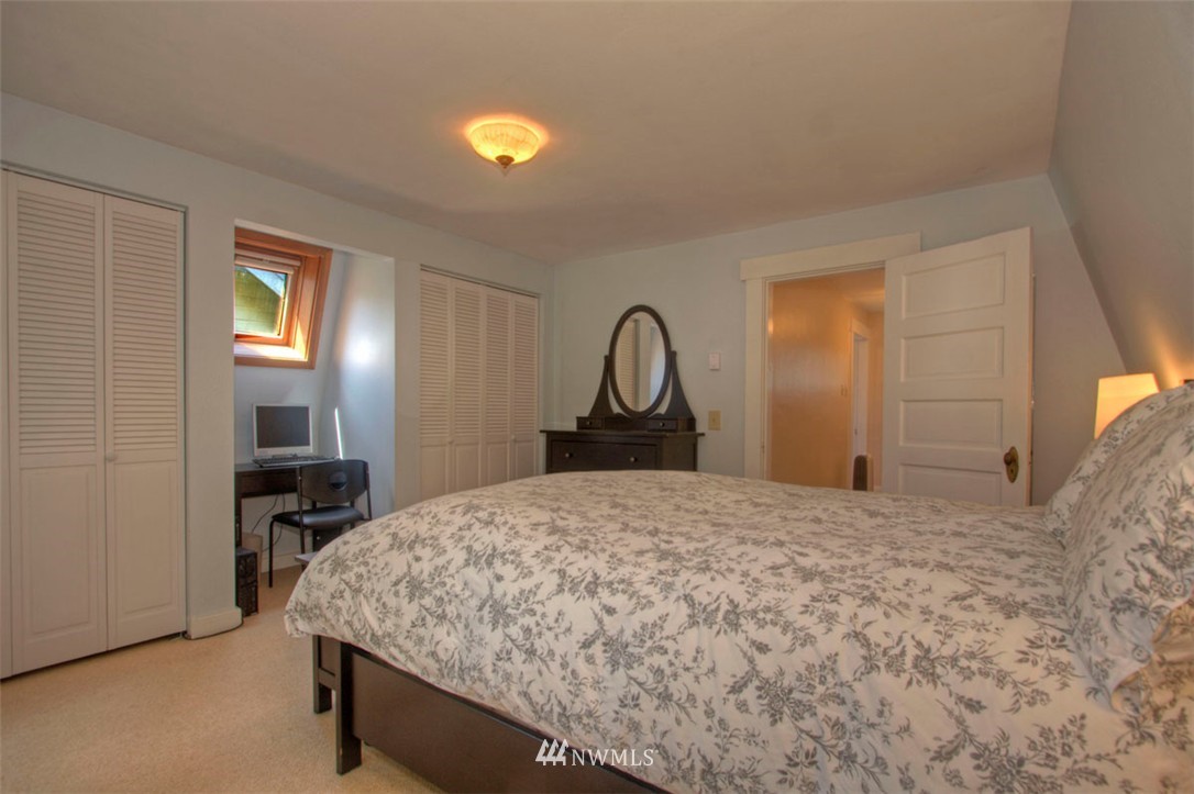 706 North 63rd Street Seattle, WA 98103 - Photo 16 of 23 Gallery Image 16