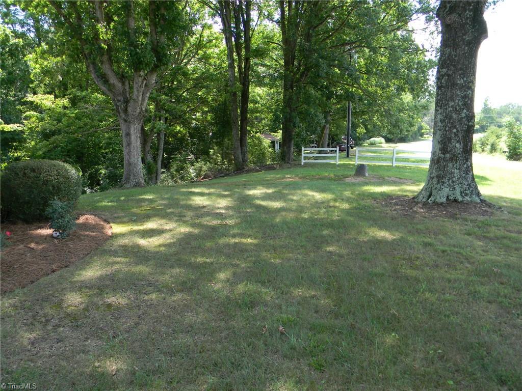 2985 Ayersville Road Mayodan, NC 27027 - Photo 24 of 30 Front Right Side Yard