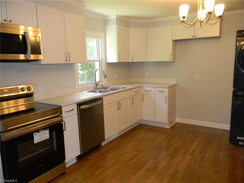 2985 Ayersville Road Mayodan, NC 27027 - Photo 5 of 30 Kitchen
