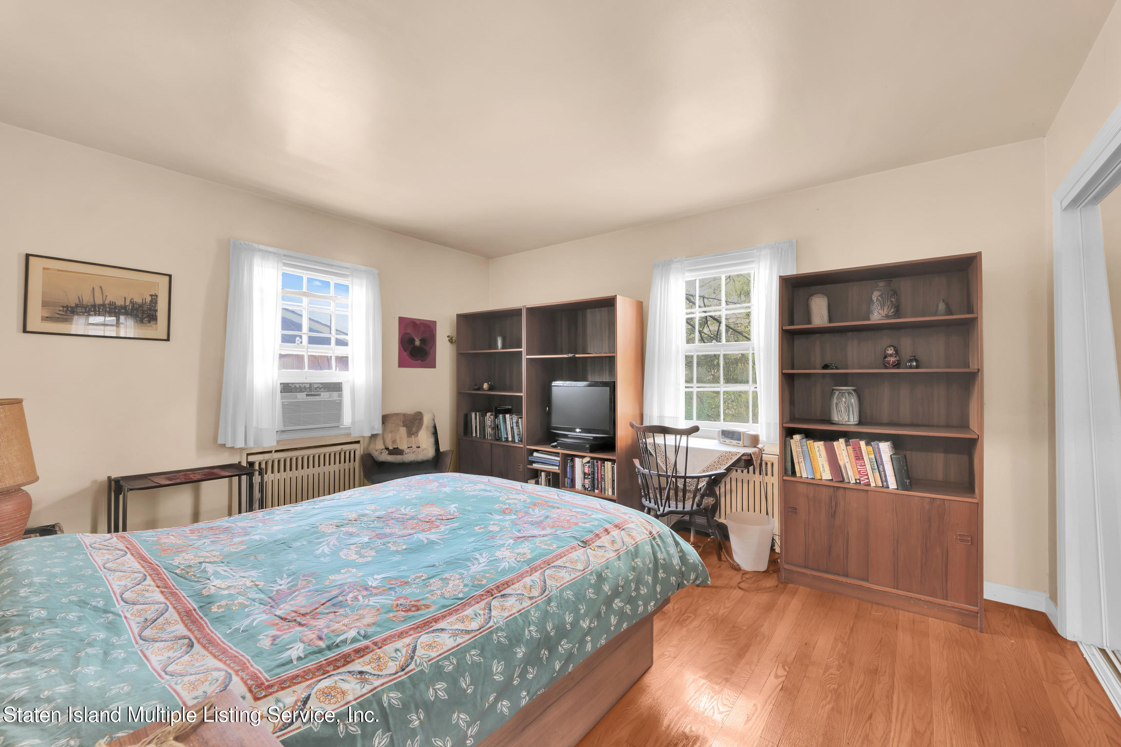 284 London Road Staten Island, NY 10306 - Photo 10 of 13 11
