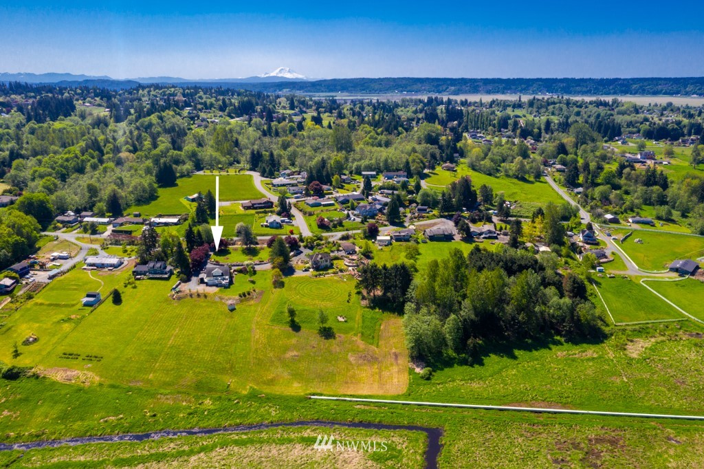 6815 Skipley Road Snohomish, WA 98290 - Photo 2 of 36 a view of a city