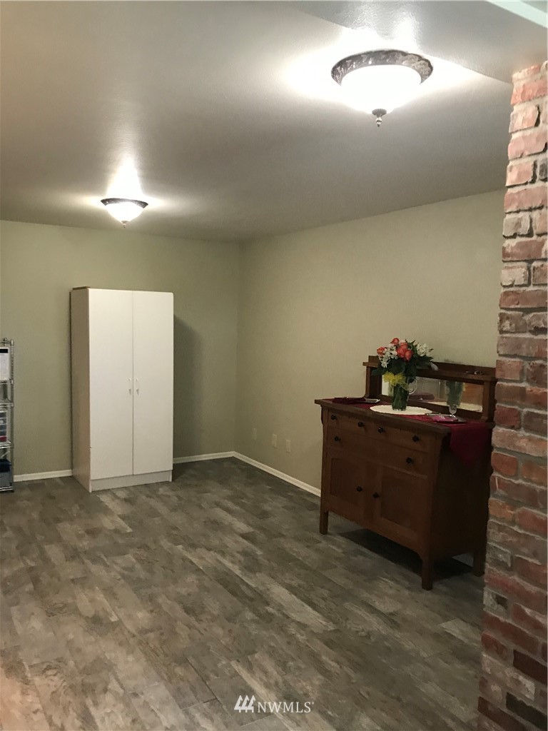 6815 Skipley Road Snohomish, WA 98290 - Photo 24 of 36 a room with furniture