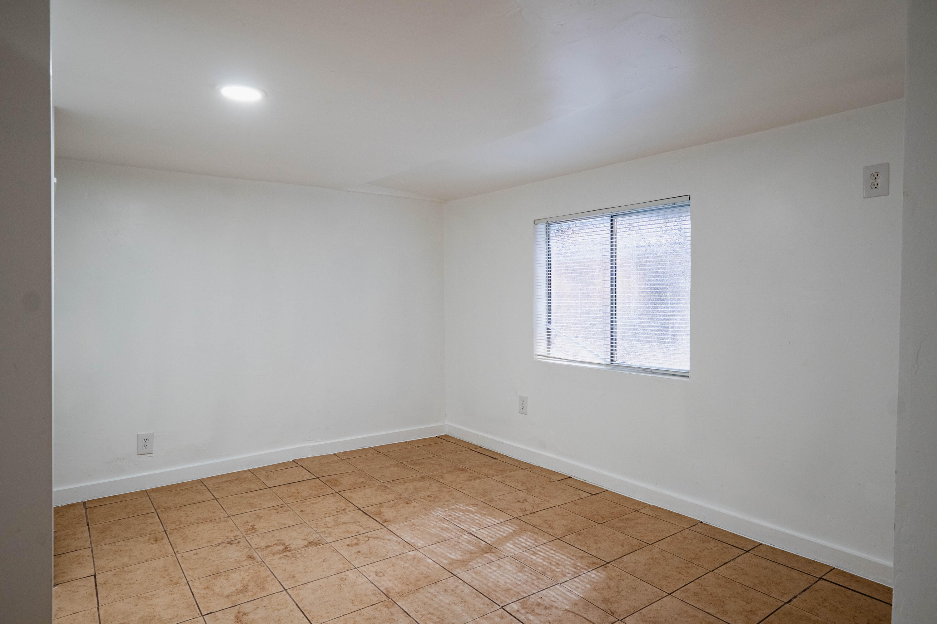 1450 North Dixie Downs Road, Unit TRLR 132 St. George, UT 84770 - Photo 9 of 19 16510
