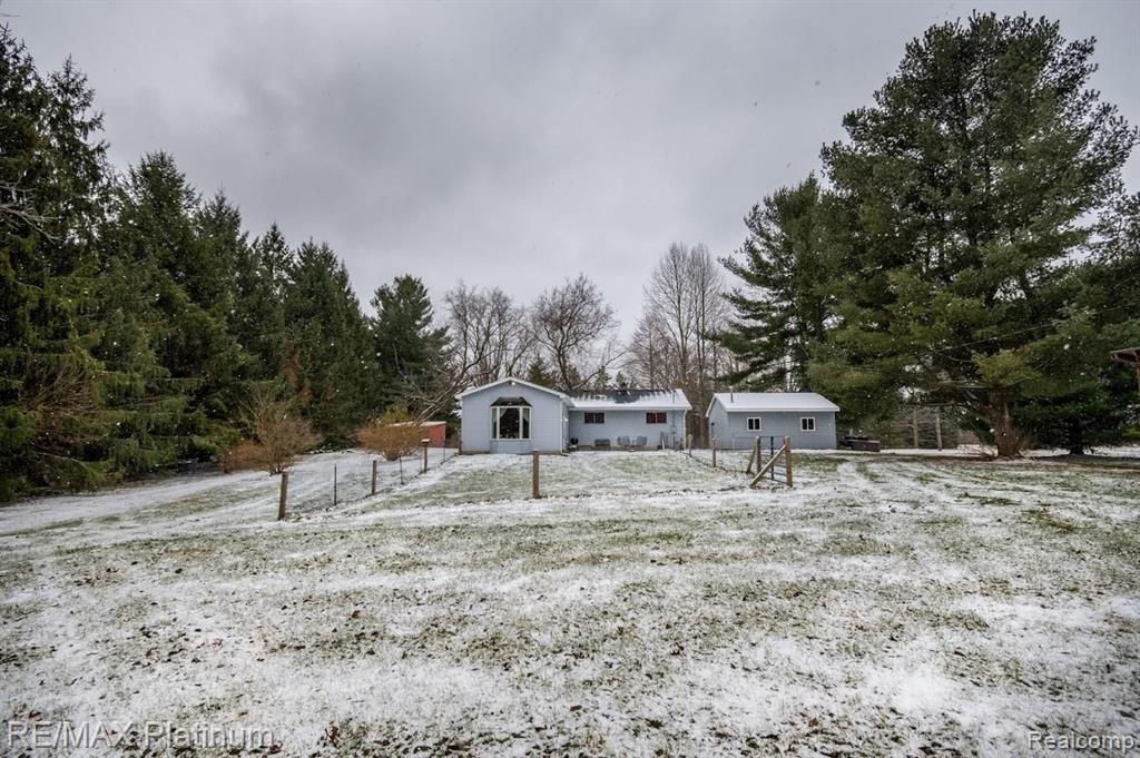 3351 East Dean Road Howell, MI 48855 - Photo 13 of 33