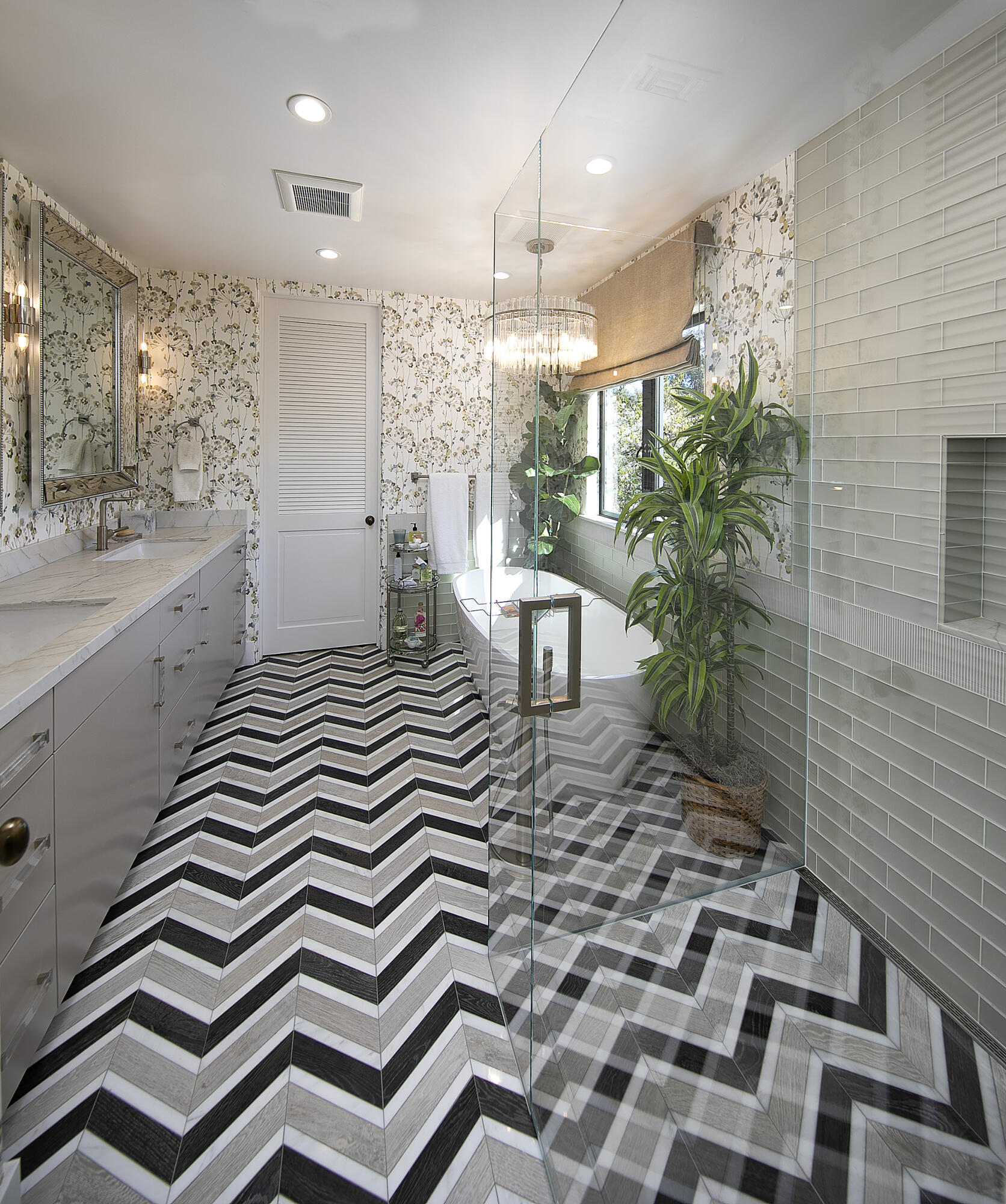1138 Hill Road Santa Barbara, CA 93108 - Photo 11 of 25 a bathroom with a sink and a mirror