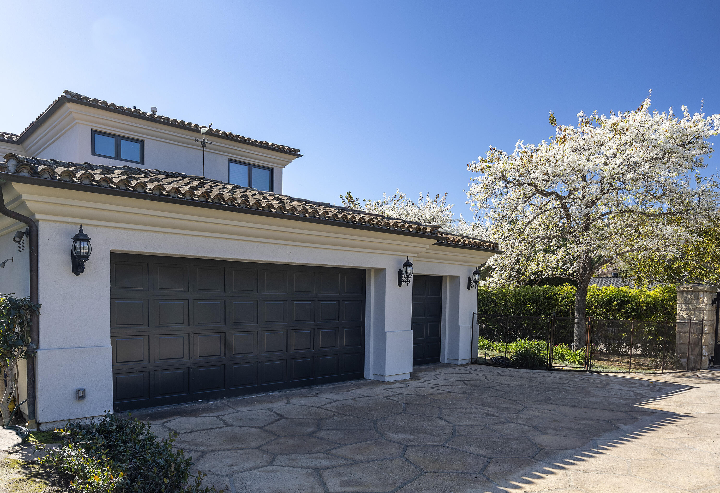 1138 Hill Road Santa Barbara, CA 93108 - Photo 25 of 25 a front view of a house