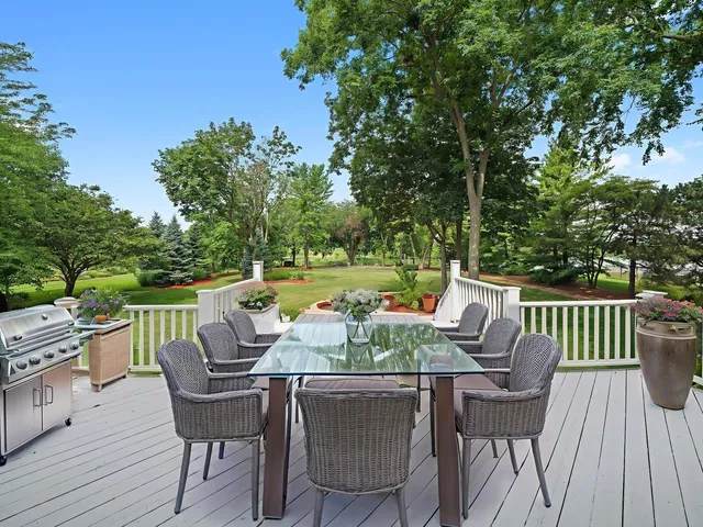 a picture of a bathroom with a picture on the wall