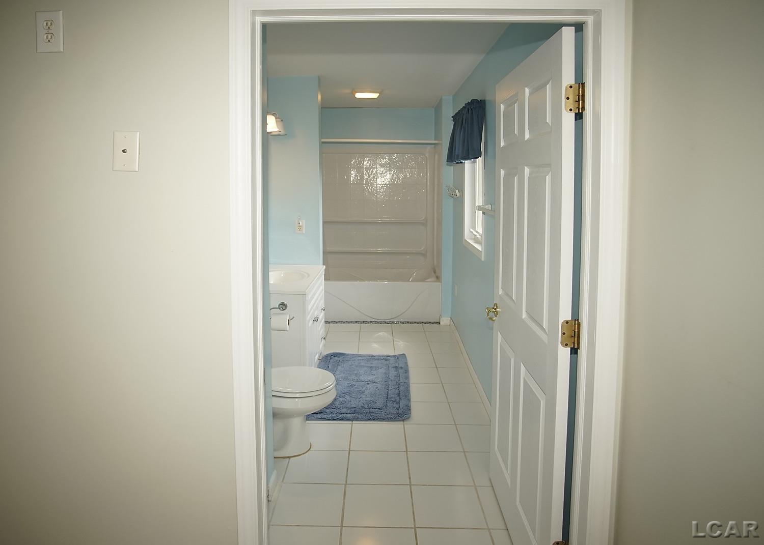 12452 Burton Road Manitou Beach, MI 49253 - Photo 25 of 40 50125718-28.JPG