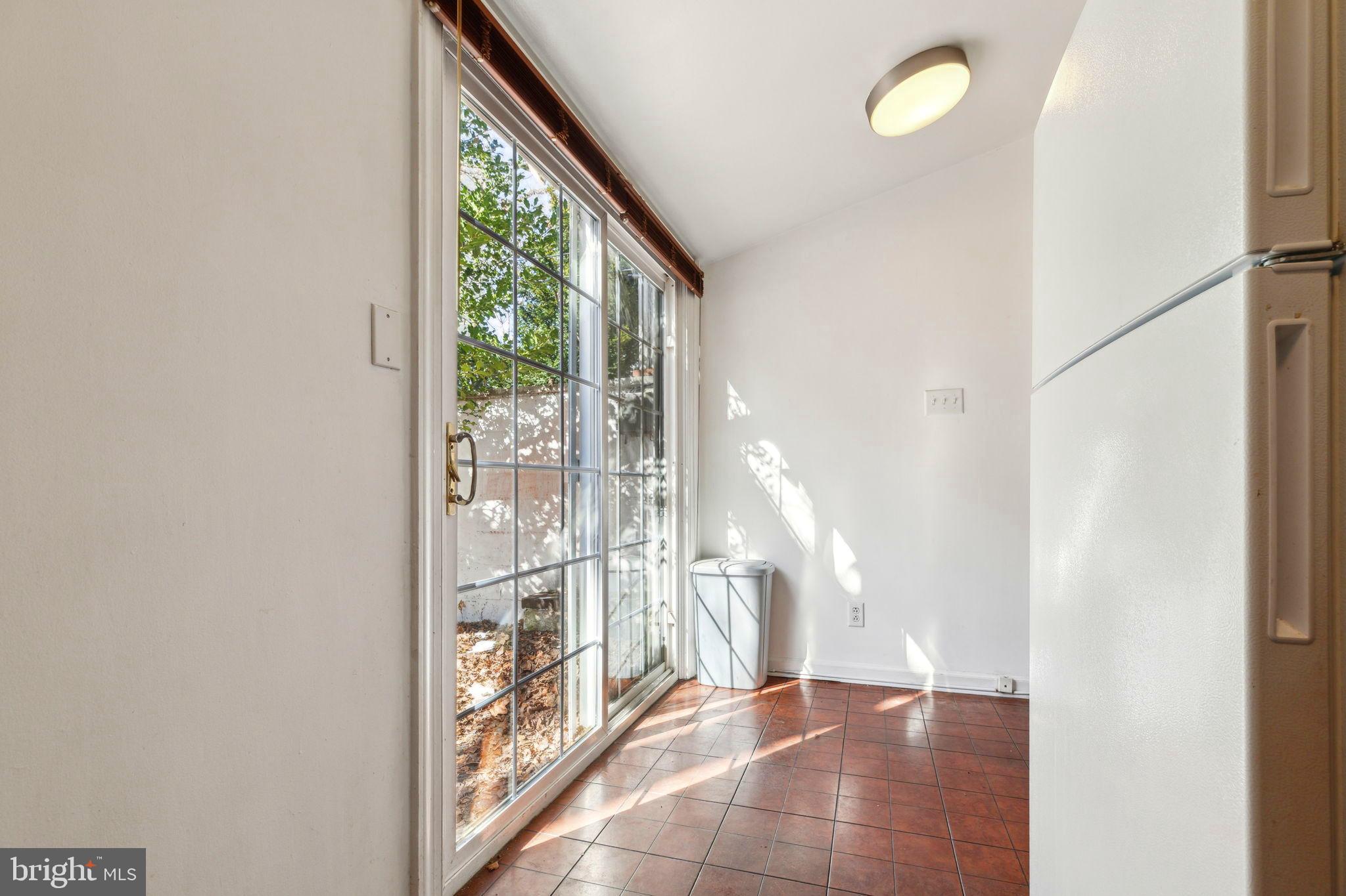 2304 Waverly Street Philadelphia, PA 19146 - Photo 12 of 30