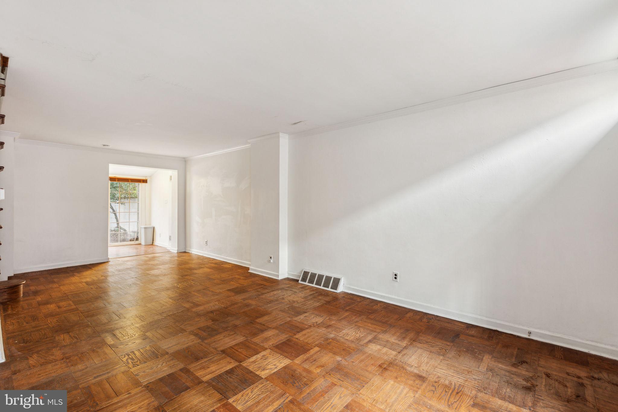 2304 Waverly Street Philadelphia, PA 19146 - Photo 3 of 30