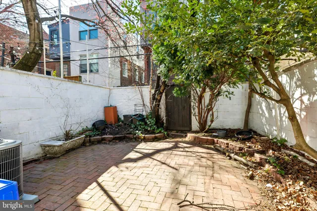 $650,000 | 2304 Waverly Street, Philadelphia, PA 19146