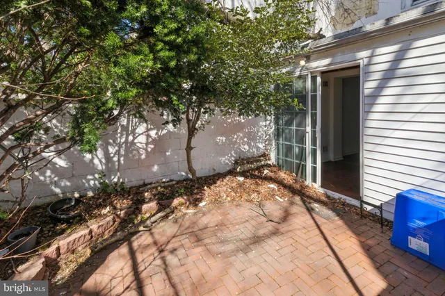 $650,000 | 2304 Waverly Street, Philadelphia, PA 19146