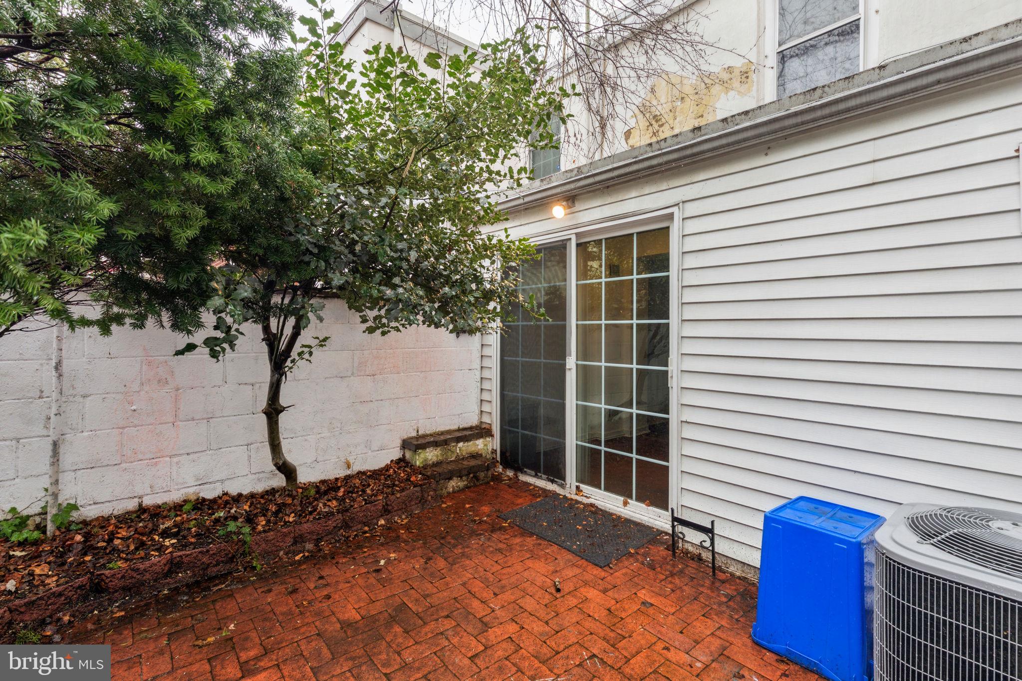 2304 Waverly Street Philadelphia, PA 19146 - Photo 8 of 30