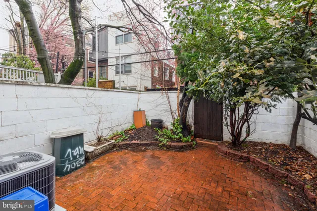 $650,000 | 2304 Waverly Street, Philadelphia, PA 19146