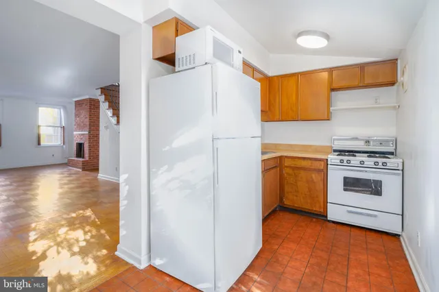 $650,000 | 2304 Waverly Street, Philadelphia, PA 19146
