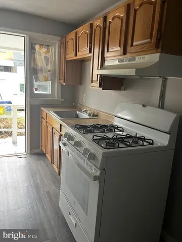 $1,300 | 5045 Pembridge Avenue, Baltimore, MD 21215