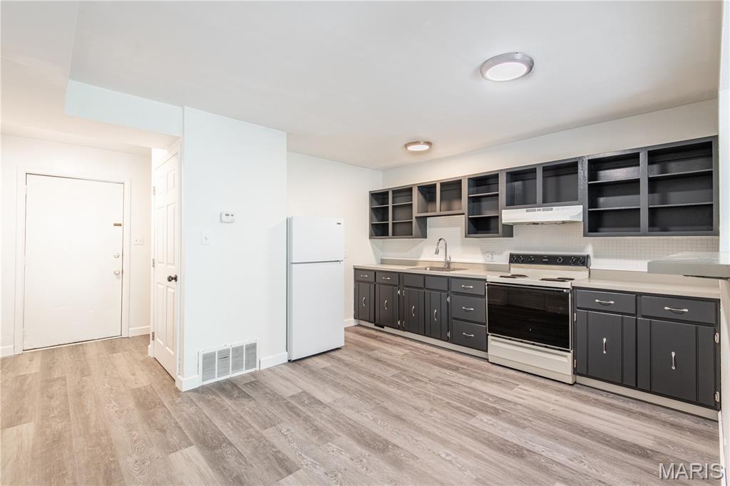 3017 Pembroke Lane, Unit 16 High Ridge, MO 63049 - Photo 2 of 21