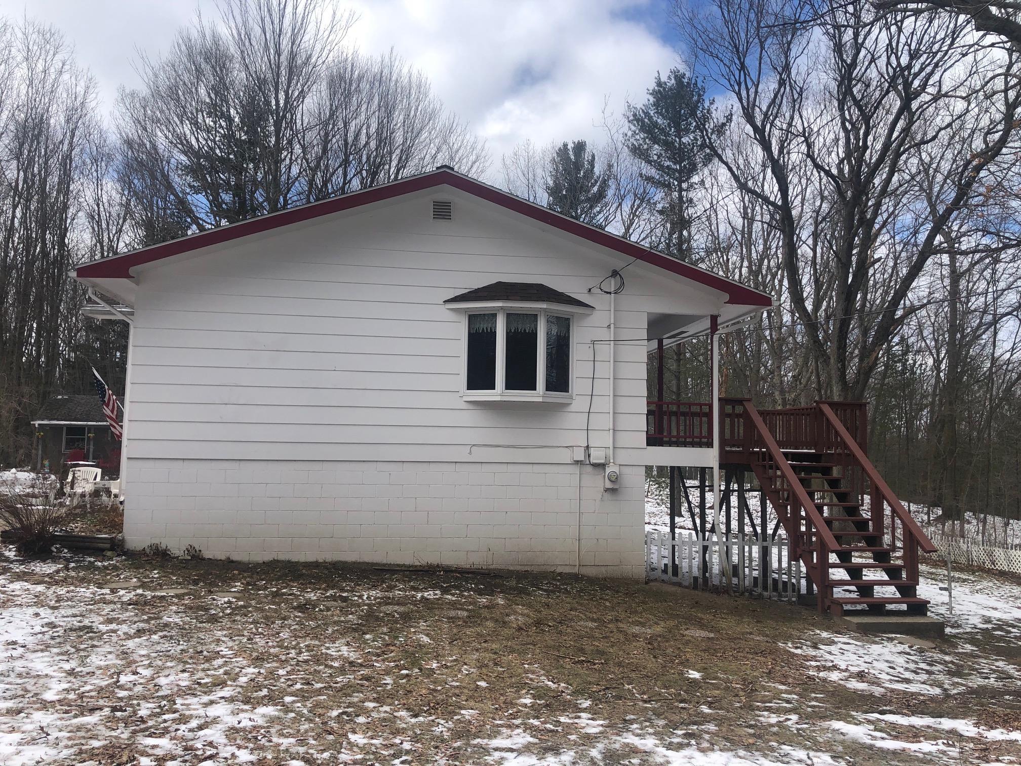 2492 Siuda Road Manistee, MI 49660 - Photo 5 of 63 1897989-4.JPG