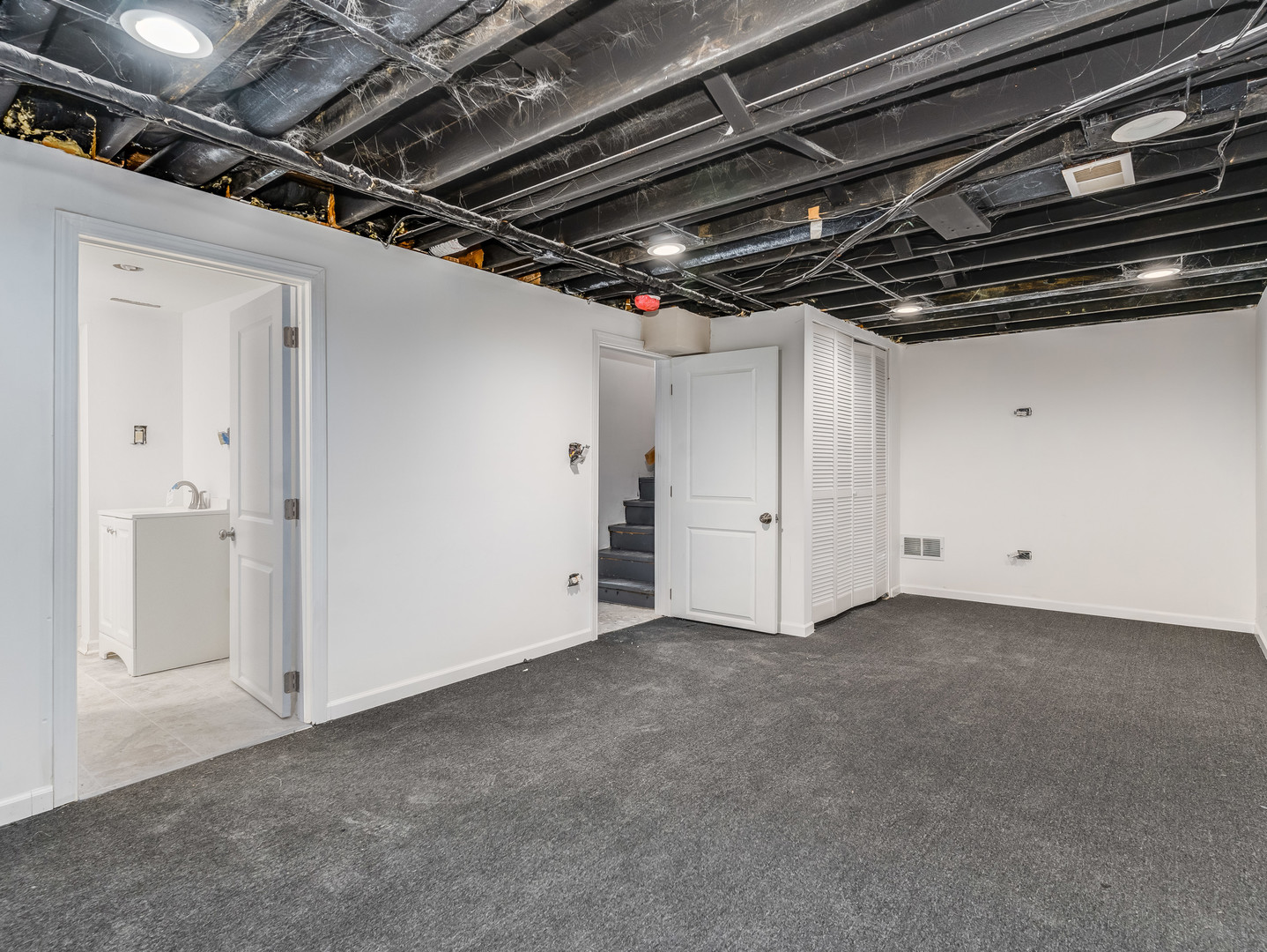 555 Monroe Road Bolingbrook, IL 60440 - Photo 14 of 18 Gallery Image 14