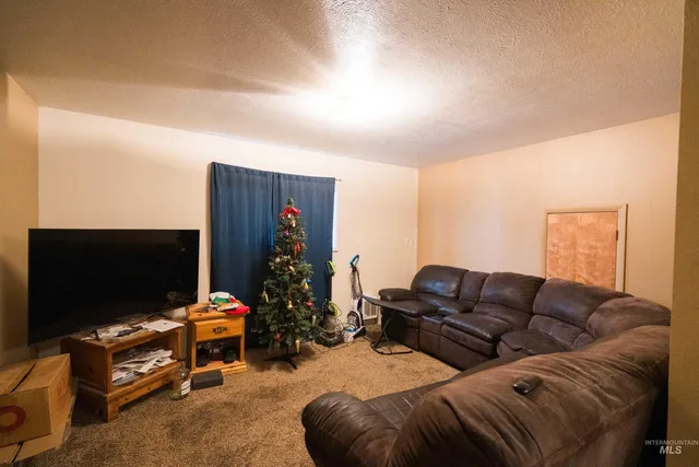 $355,000 | 1715 Almo Avenue, Burley, ID 83318