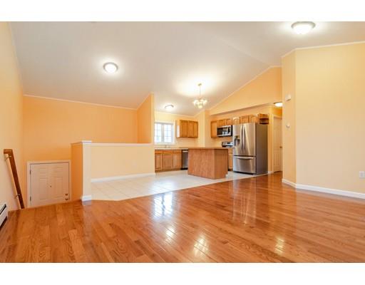 14 Blake Street Worcester, MA 01604 - Photo 8 of 24 Gallery Image 8