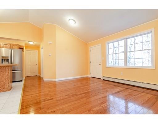 14 Blake Street Worcester, MA 01604 - Photo 9 of 24 Gallery Image 9