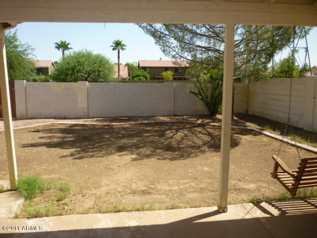 1437 East Mineral Road Gilbert, AZ 85234 - Photo 28 of 36 Back yard view