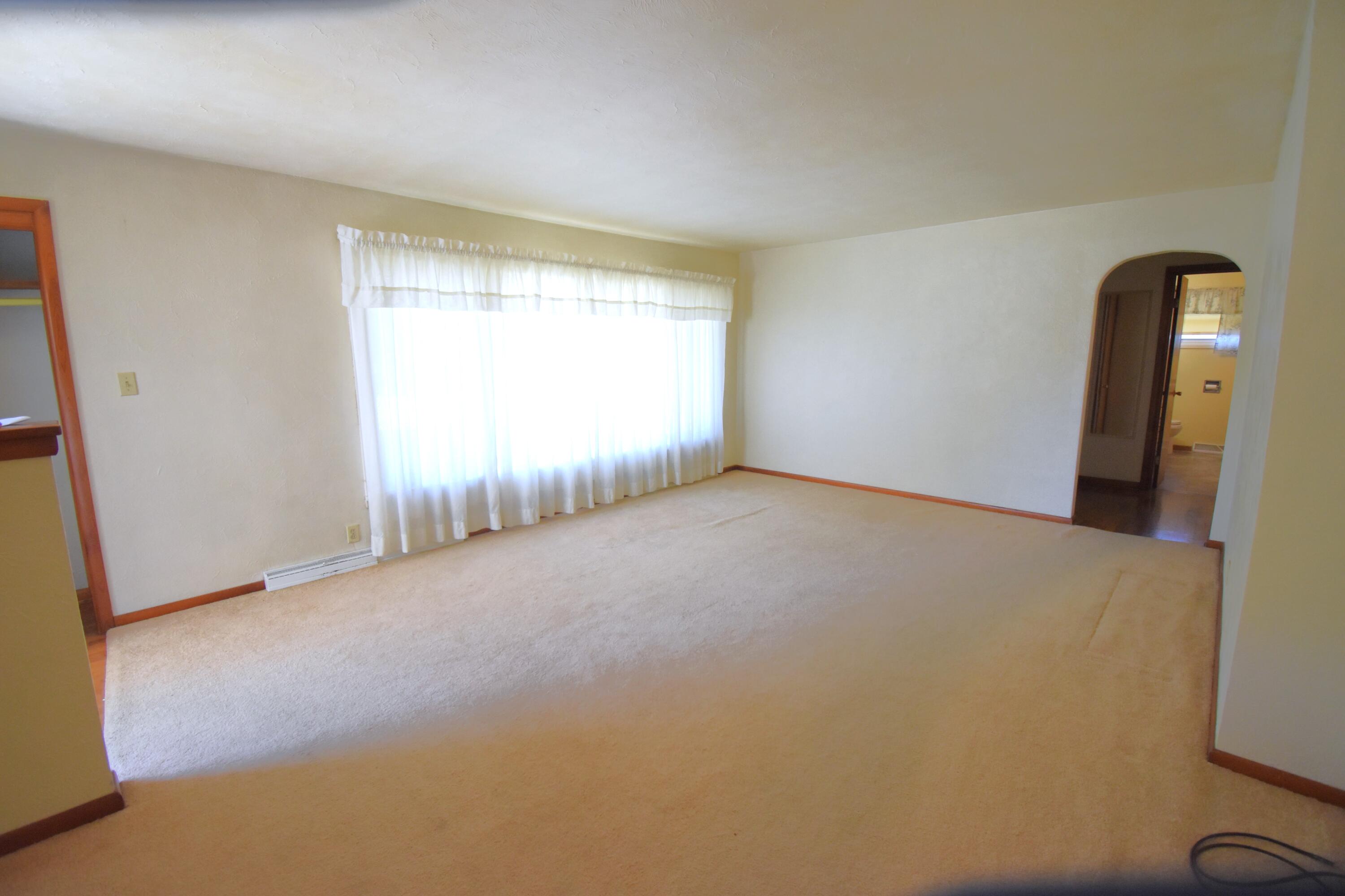802 East Thompson Street Rensselaer, IN 47978 - Photo 6 of 32 3000x2000