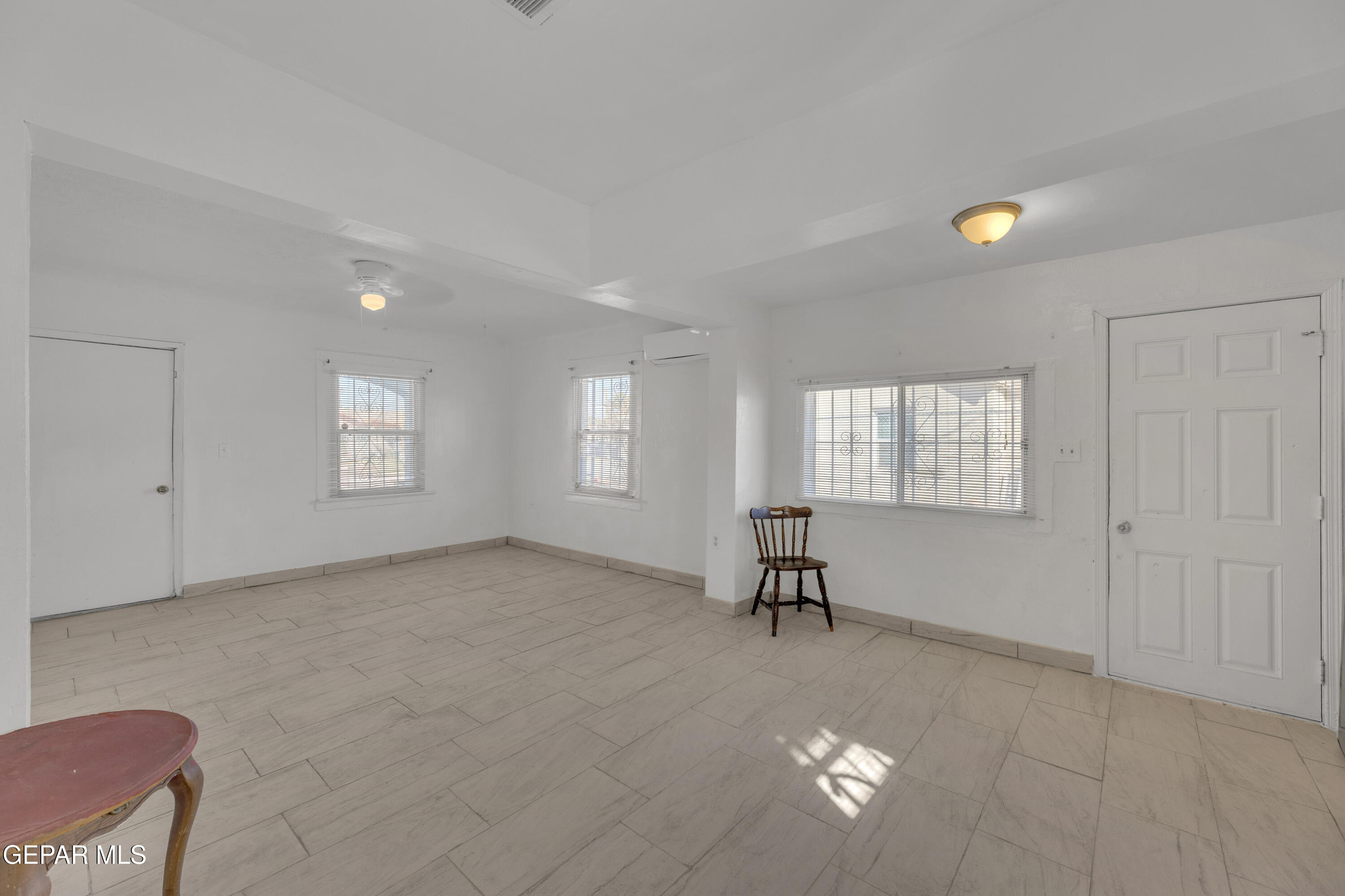 190 Polo Inn Road El Paso, TX 79915 - Photo 30 of 58 a view of a livingroom with furniture and windows
