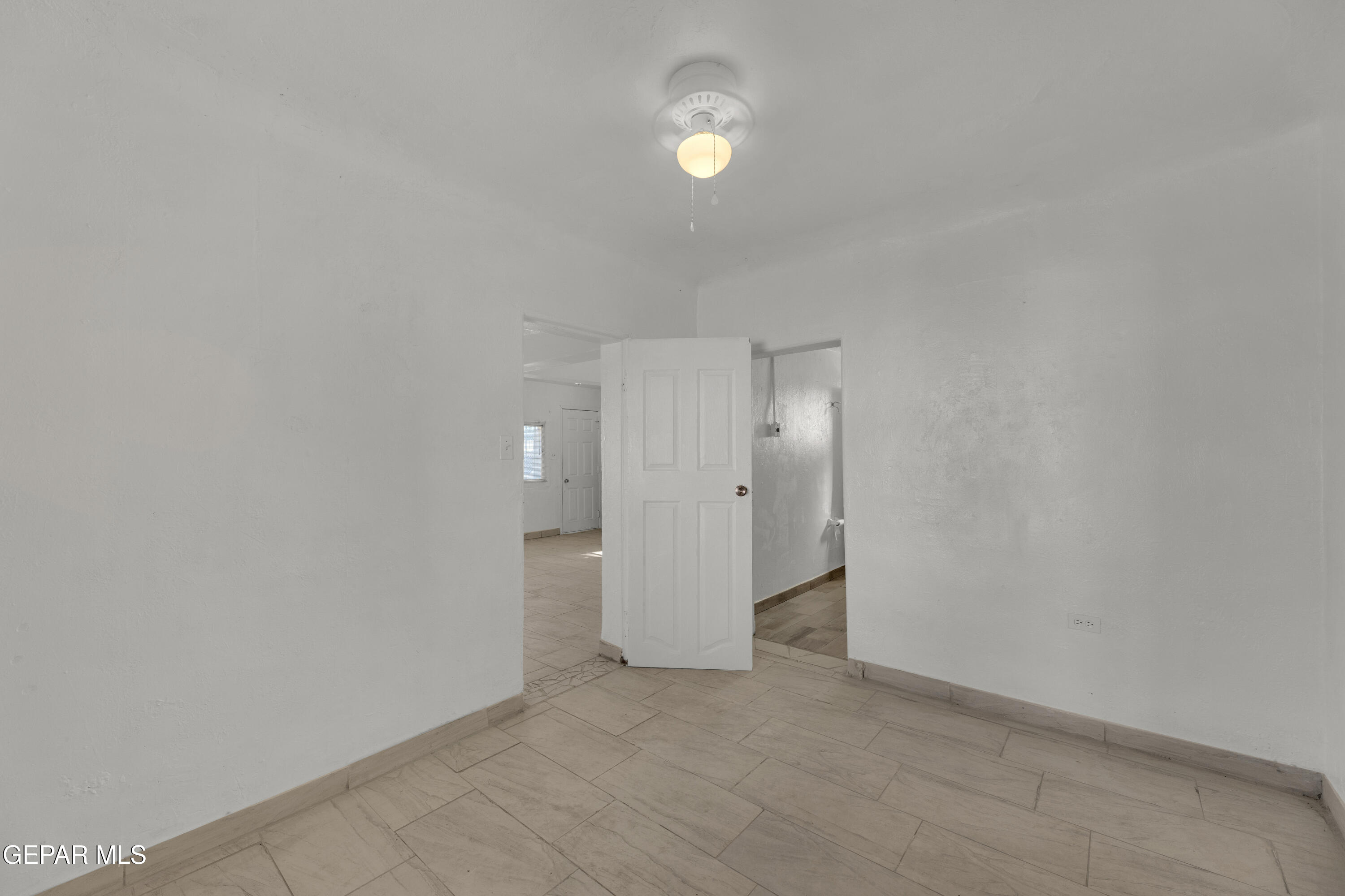 190 Polo Inn Road El Paso, TX 79915 - Photo 41 of 58 wooden floor in an empty room