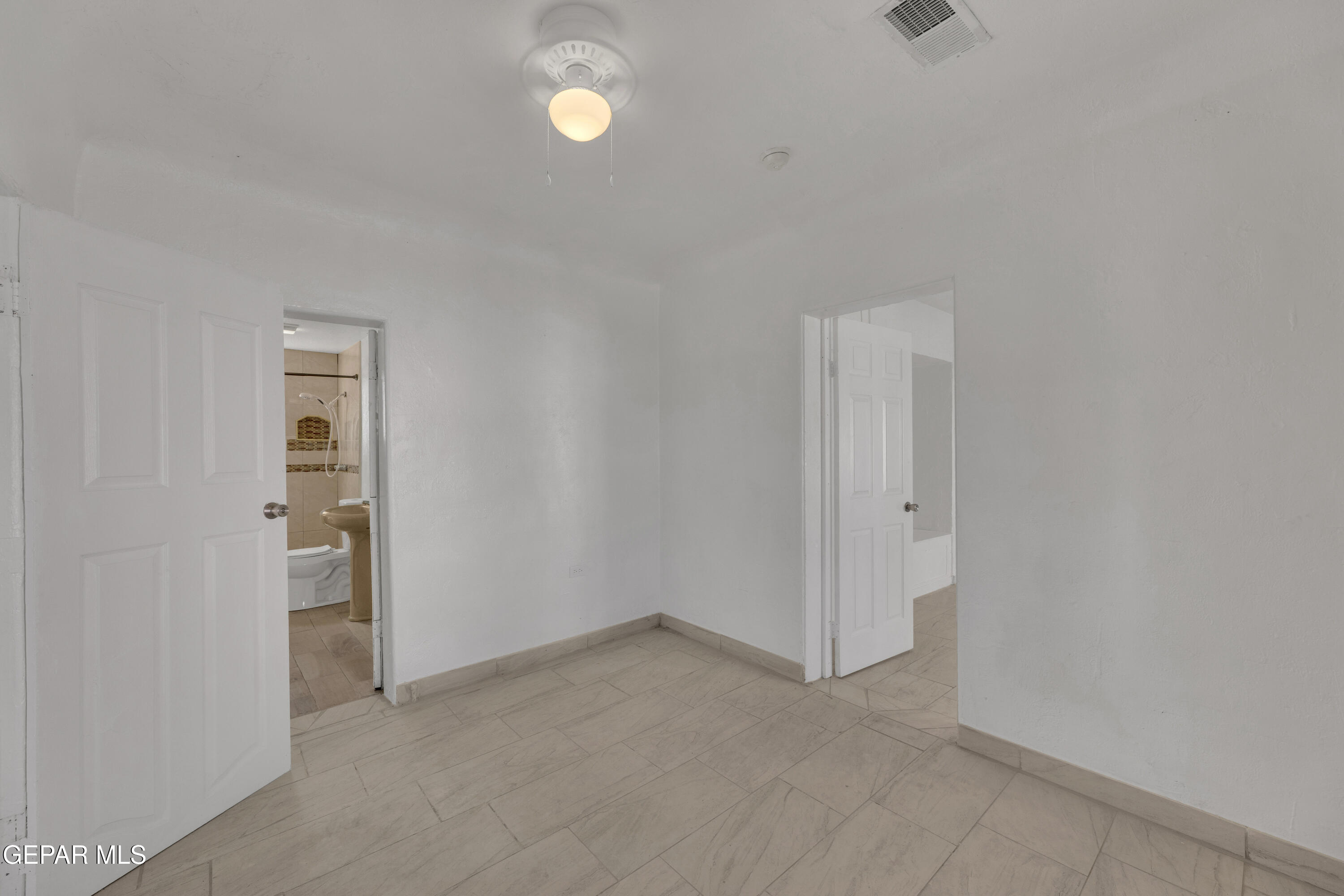 190 Polo Inn Road El Paso, TX 79915 - Photo 42 of 58 a view of an empty room
