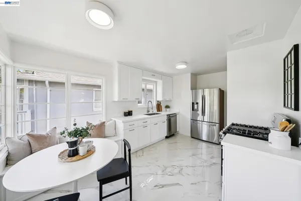 $997,000 | 39 Chatsworth Court, Oakland, CA 94611