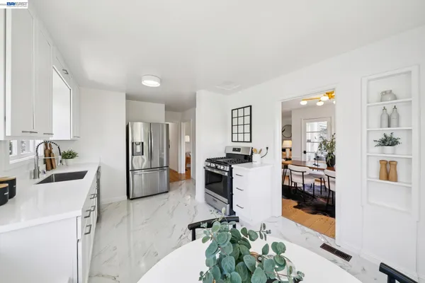 $997,000 | 39 Chatsworth Court, Oakland, CA 94611