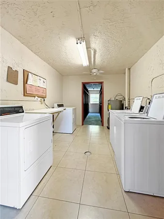 $1,550 | 1030 Country Club Drive, Unit 309, Margate, FL 33063