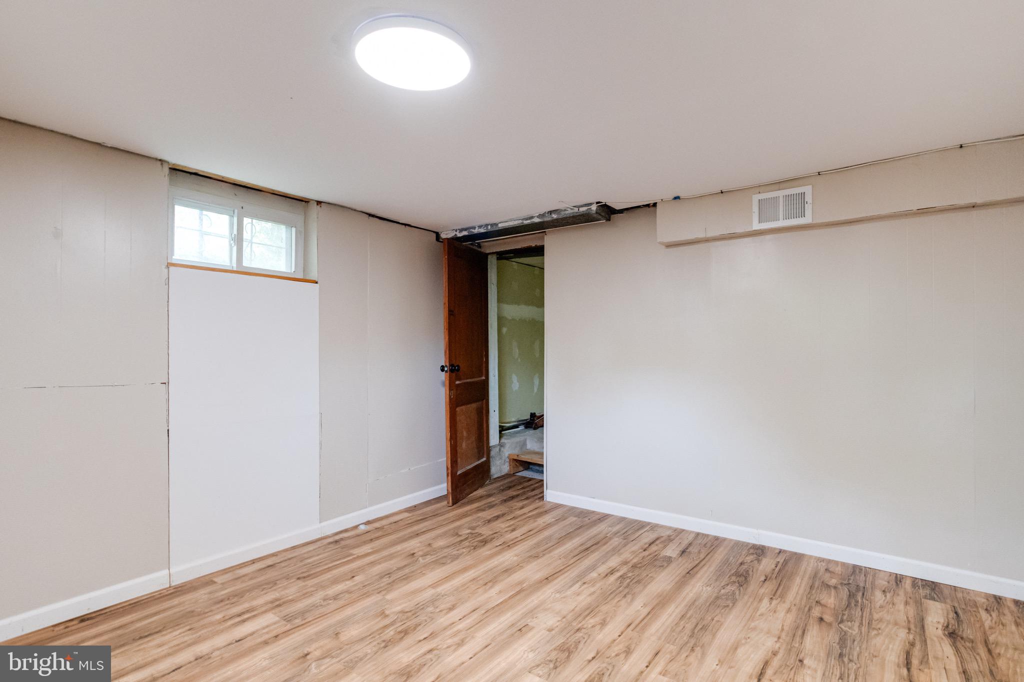 905 Regester Avenue Baltimore, MD 21239 - Photo 30 of 43