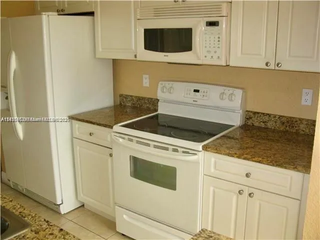 $285,000 | 20950 Southwest 87th Avenue, Unit 203, Cutler Bay, FL 33189