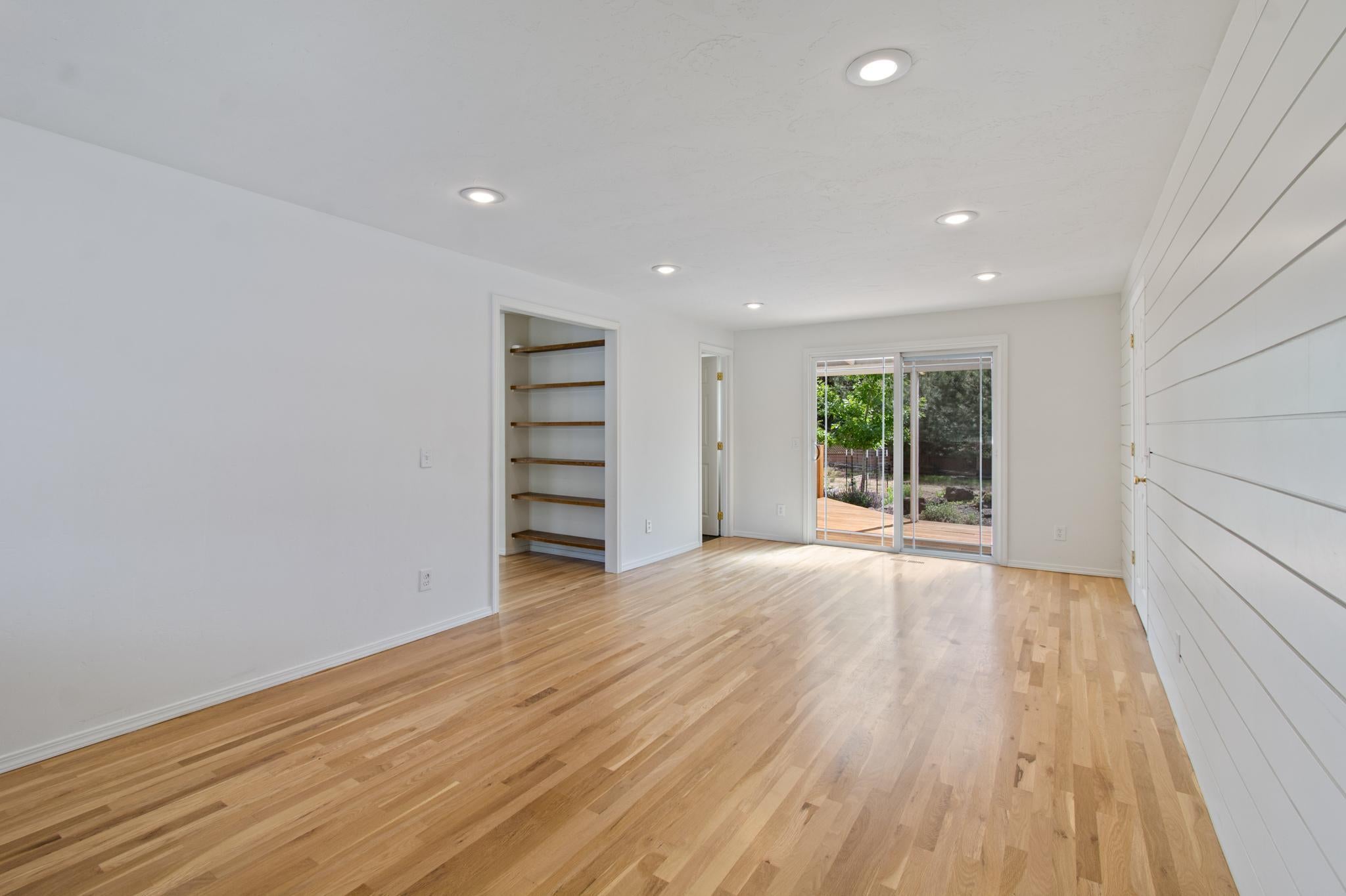 63262 Vogt Road Bend, OR 97701 - Photo 21 of 65 Family Room