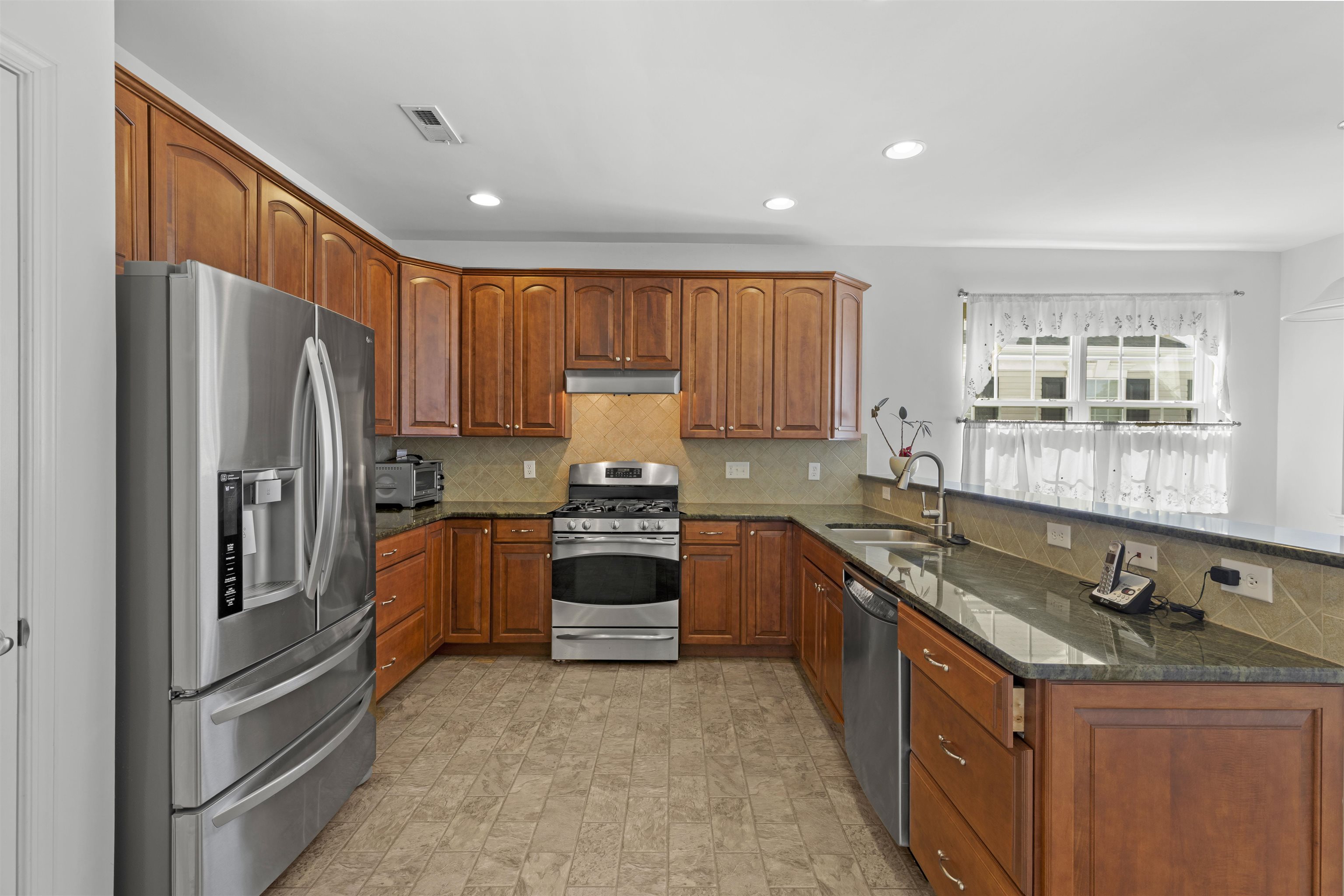 207 Aberdeen Way Rio Grande, NJ 08242 - Photo 12 of 45 Gallery Image 12