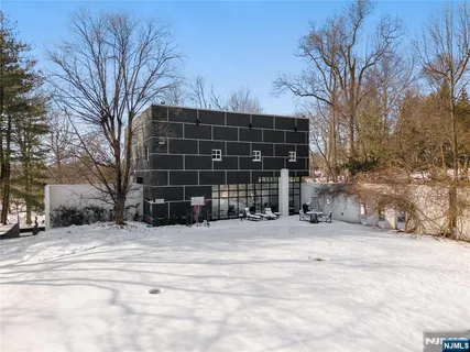 $1,900,000 | 451 Mountain Avenue, North Caldwell, NJ 07006