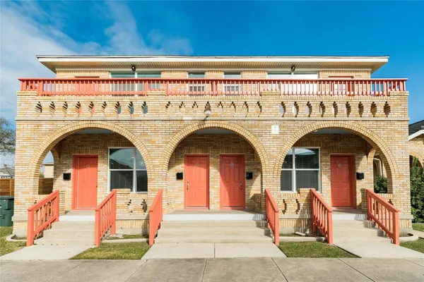 $1,400 | 2516 Avenue K, Unit 1, Galveston, TX 77550