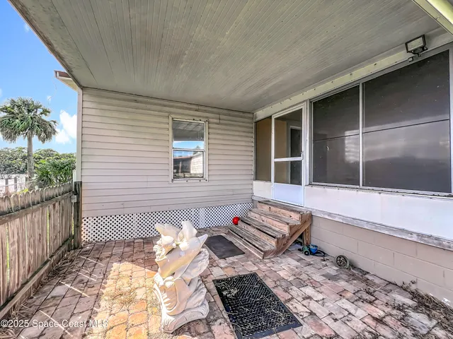 a house view with a backyard space